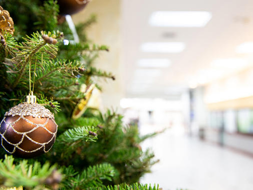 42772 Christmas tree