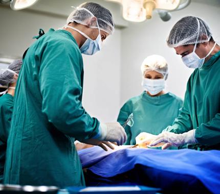Surgeons operating 28814 8