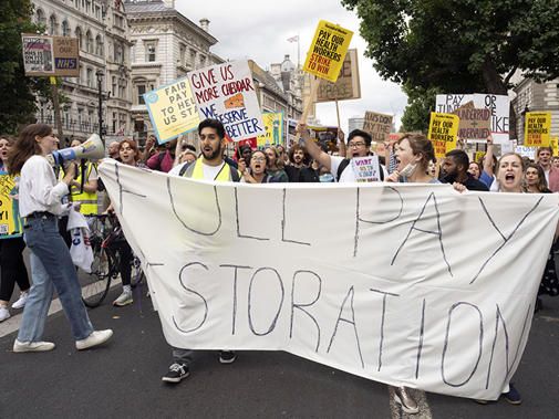 junior doctors' protest pay