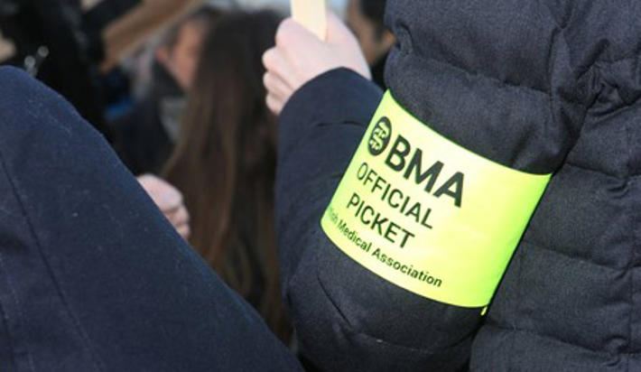 Consultants prepare to seek strike mandate